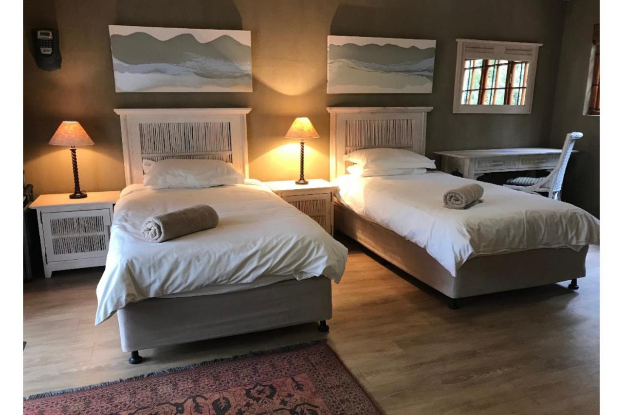 Blue Mountain View Cottages Клануилям Екстериор снимка